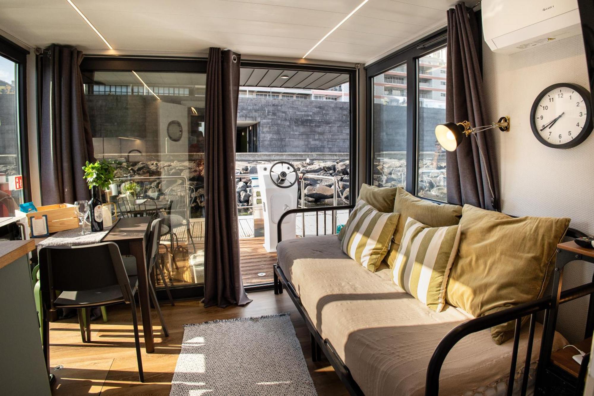 The Homeboat Company Ponta Delgada-Acores Buitenkant foto
