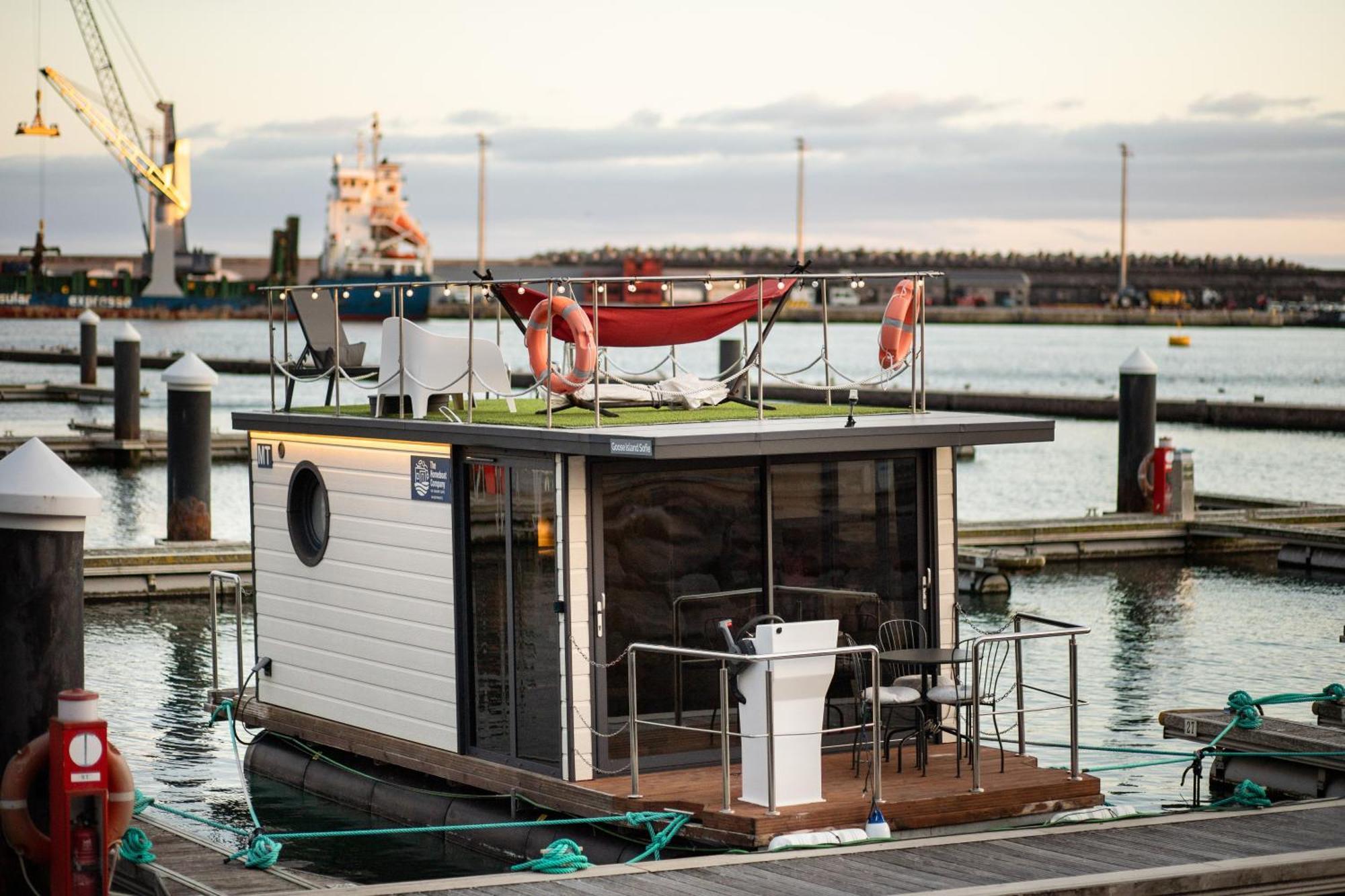 The Homeboat Company Ponta Delgada-Acores Buitenkant foto