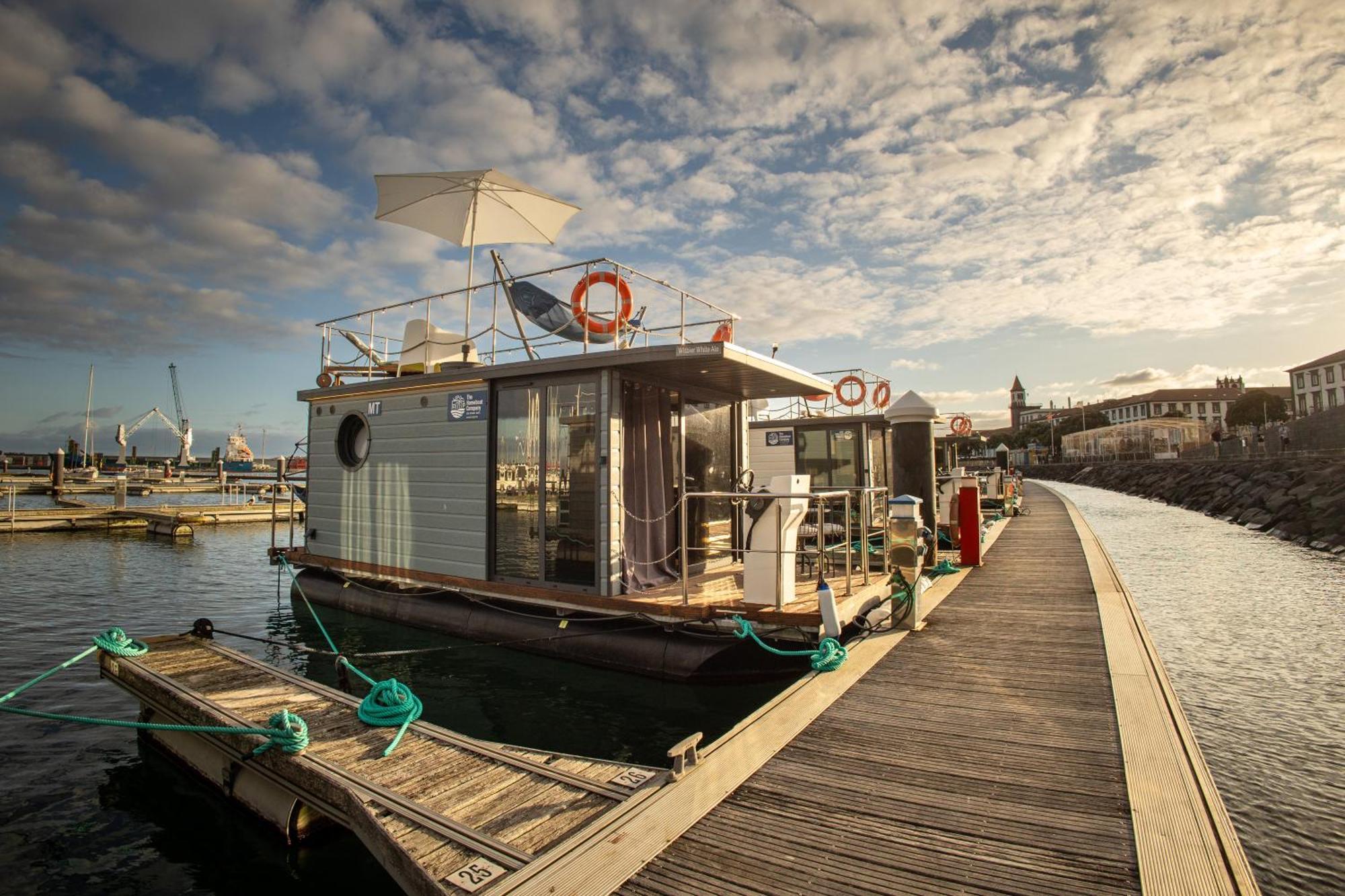 The Homeboat Company Ponta Delgada-Acores Buitenkant foto